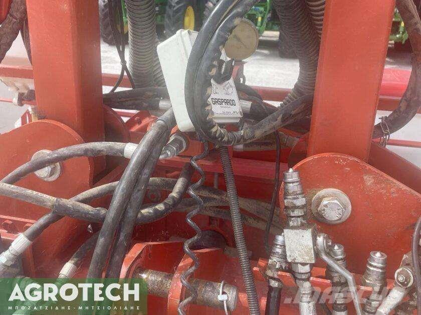 Gaspardo MANTA 8rows Tractors