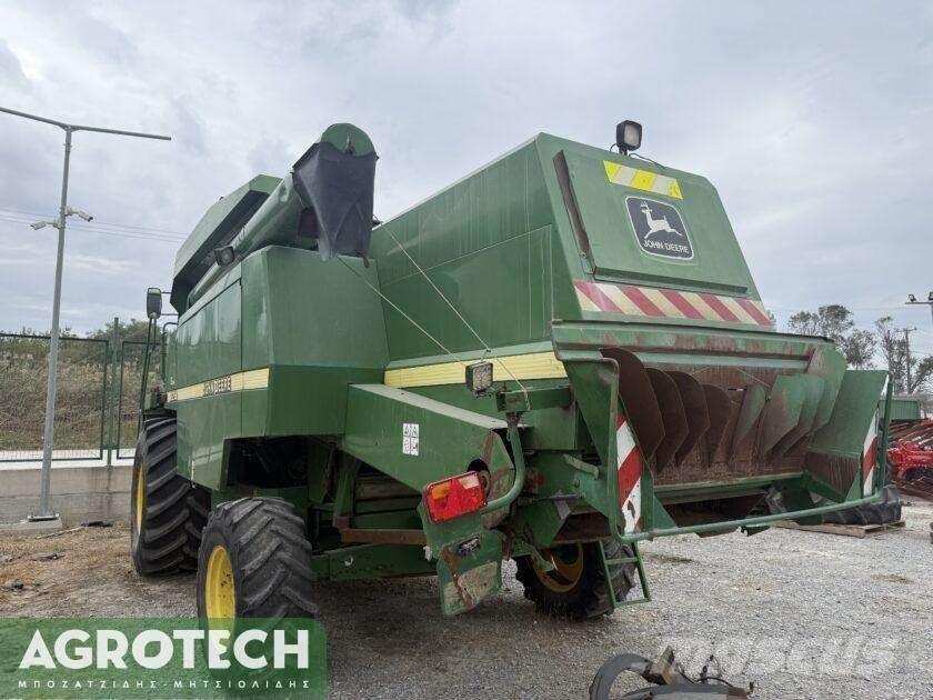 John Deere 2258 Tractors