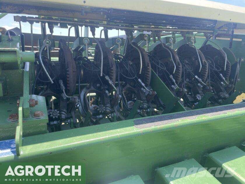 Krone 1270 Round Balers