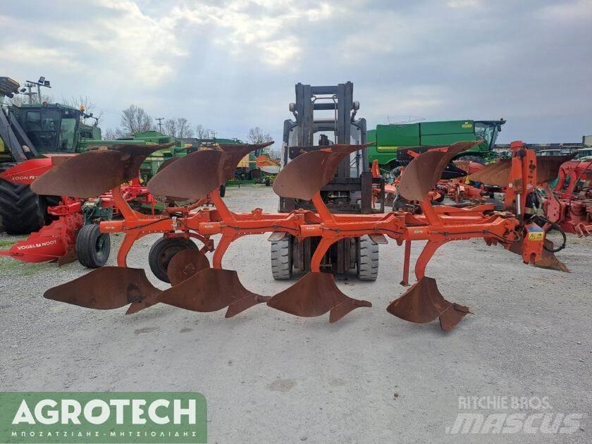 Kuhn Vari-Master 152 Tractors