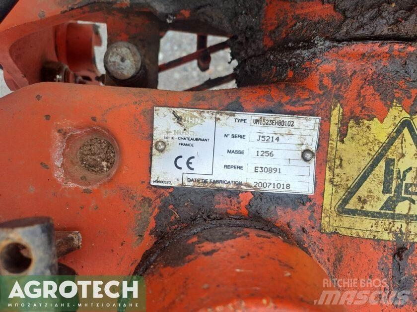 Kuhn Vari-Master 152 Tractors
