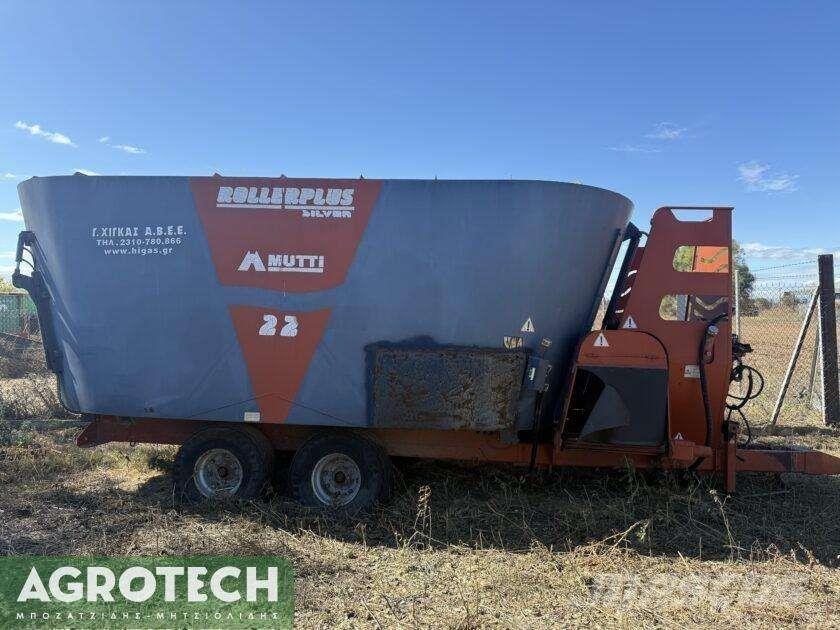 MC 22 Tractors