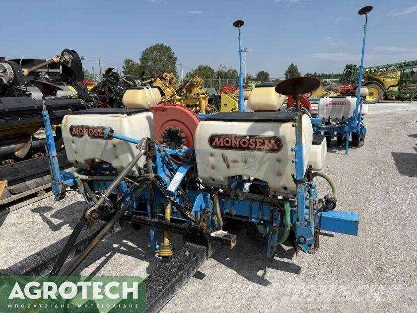 Monosem NG Plus 2 Tractors