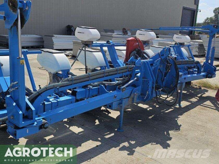 Monosem NG Plus 4M Tractors
