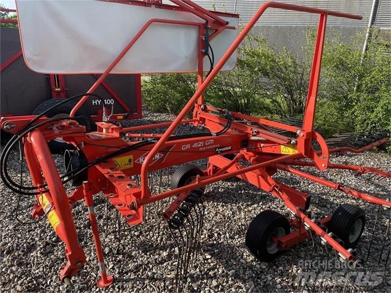 Kuhn GA4121GM Rakes and tedders