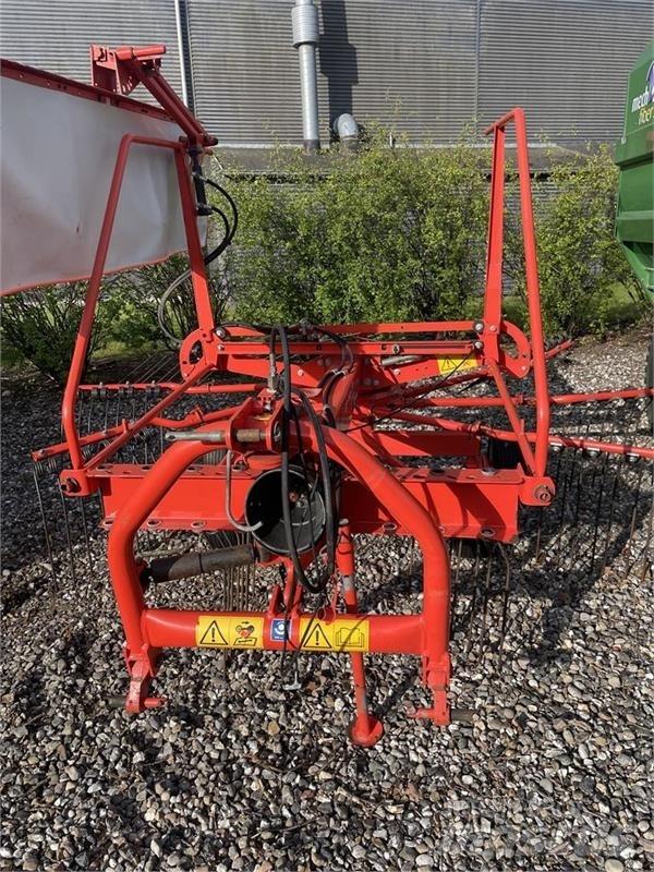 Kuhn GA4121GM Rakes and tedders