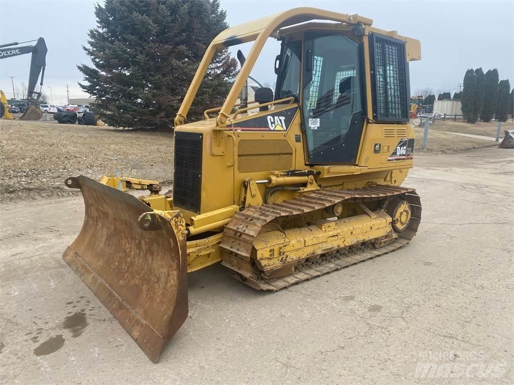 CAT D4G XL Crawler dozers