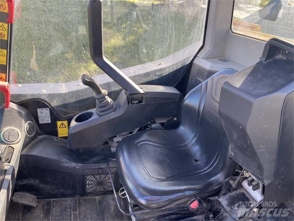 JCB 190 Skid Steer Loaders