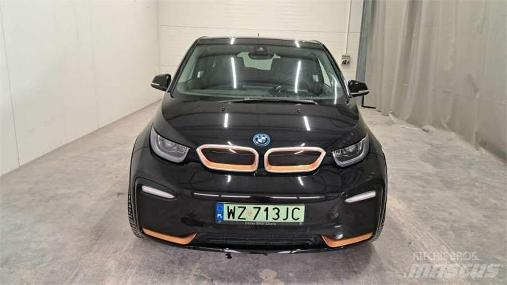 BMW i3 Automobiles / SUVS