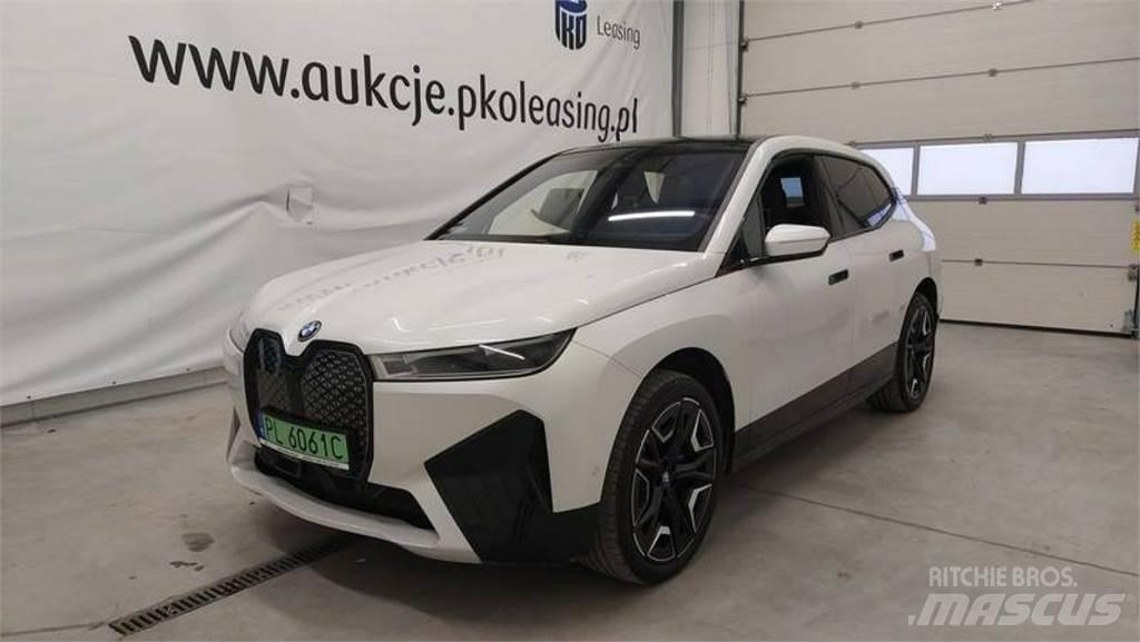 BMW iX Automobiles / SUVS