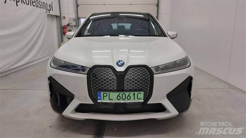 BMW iX Automobiles / SUVS