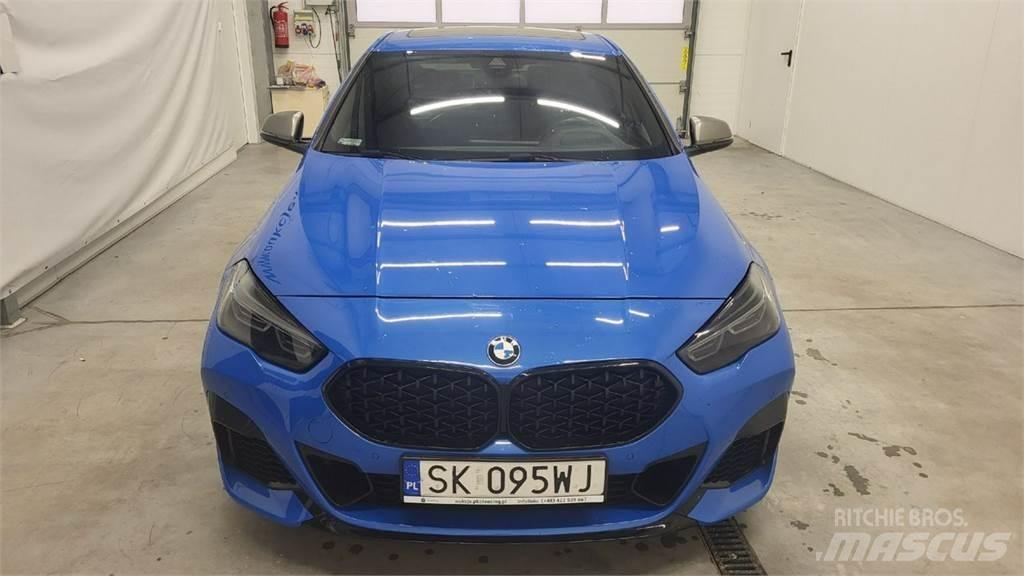 BMW M2 Automobiles / SUVS