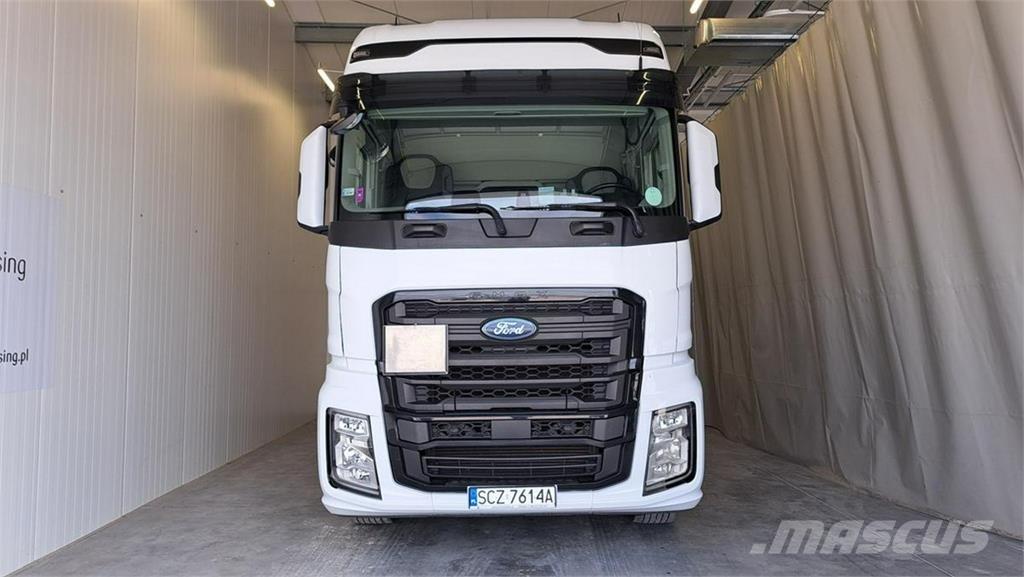 Ford F-MAX Conventional Trucks / Tractor Trucks