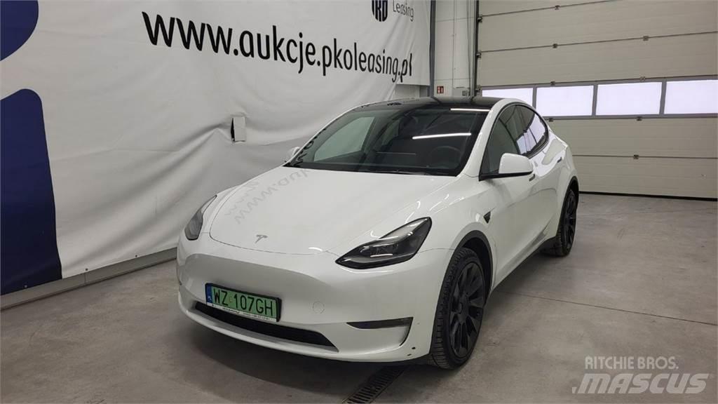 Tesla Y Automobiles / SUVS