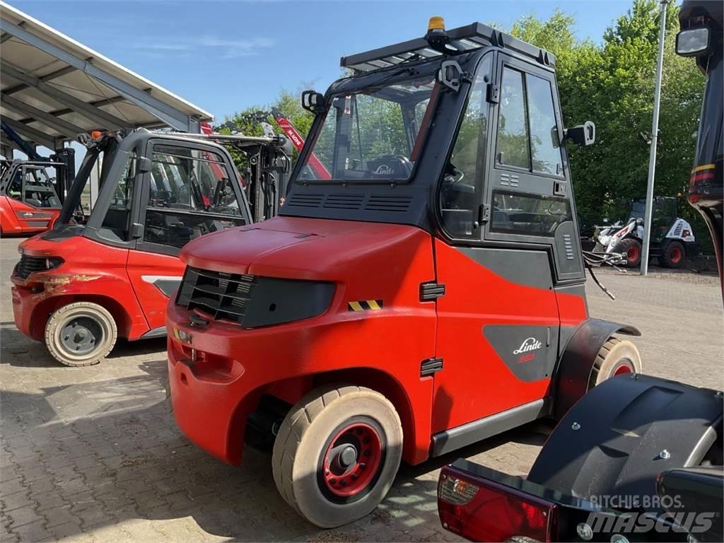 Linde E 80 - 01 / 900 Electric Forklifts