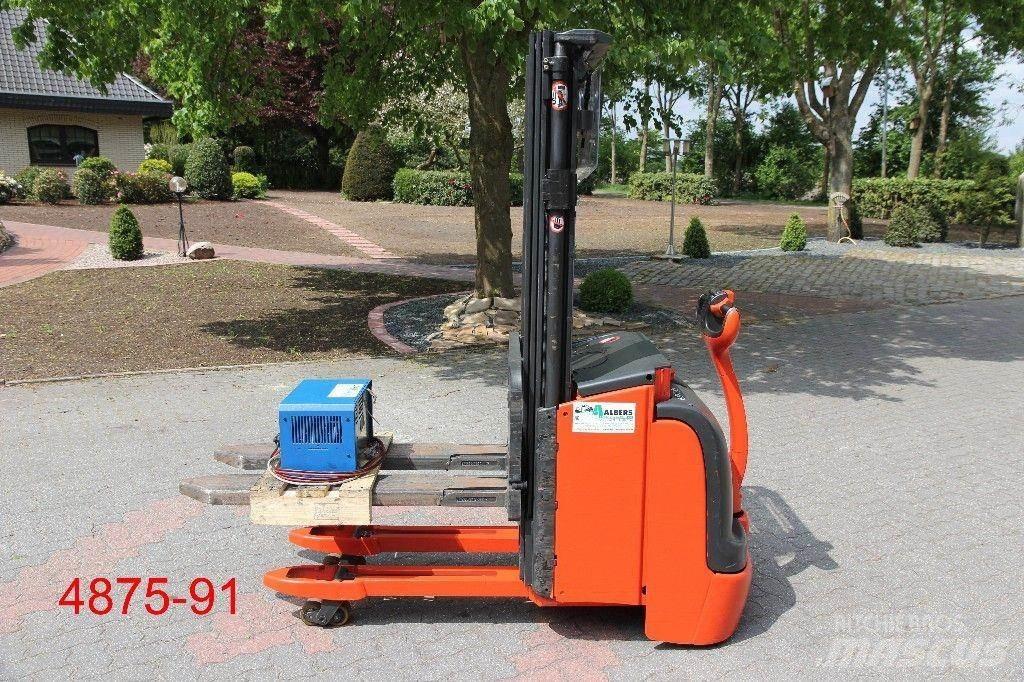 Linde L 16 i Pedestrian stacker