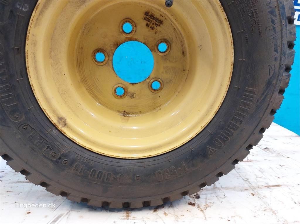  10 20x8.00-10 Tires, wheels and rims