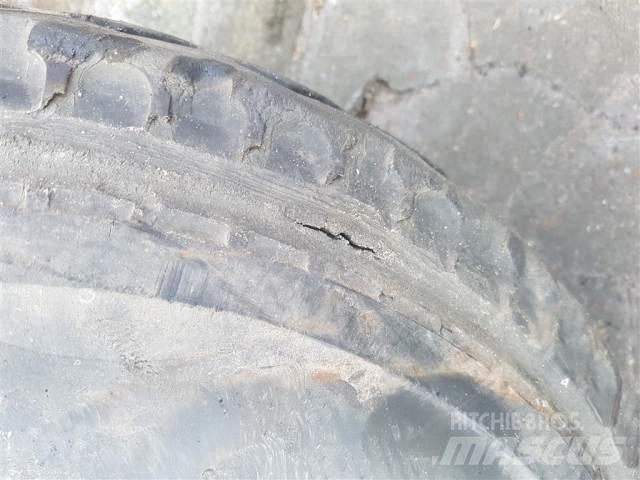  10 7.50-10 Tires, wheels and rims