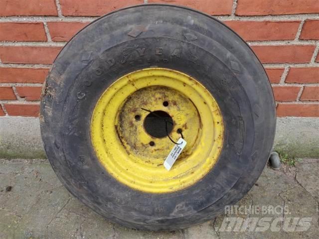 12 7.00-12 Tires, wheels and rims
