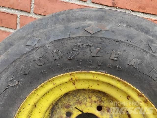  12 7.00-12 Tires, wheels and rims