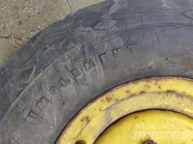  12 7.00-12 Tires, wheels and rims