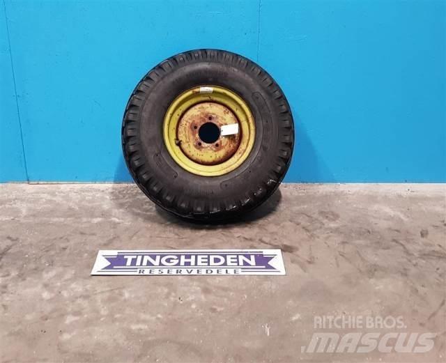  15 11.5/80-15 Tires, wheels and rims