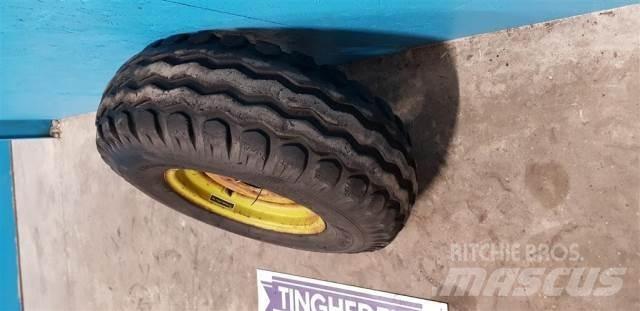  15 11.5/80-15 Tires, wheels and rims