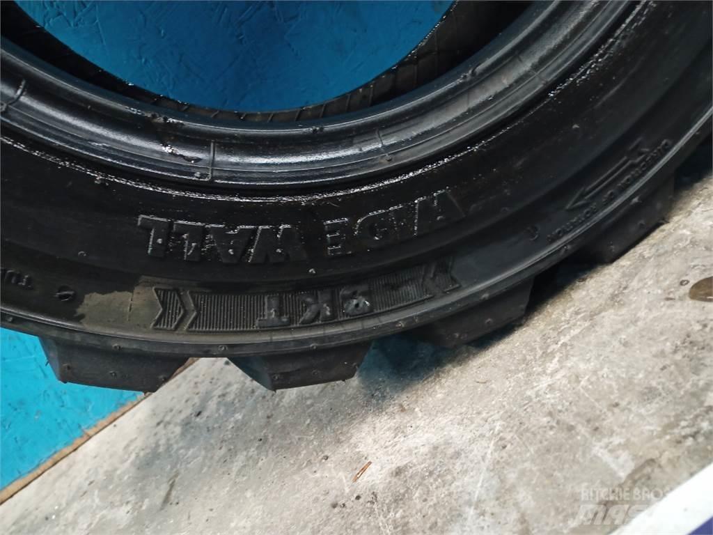  15 27X8.50-15 Tires, wheels and rims