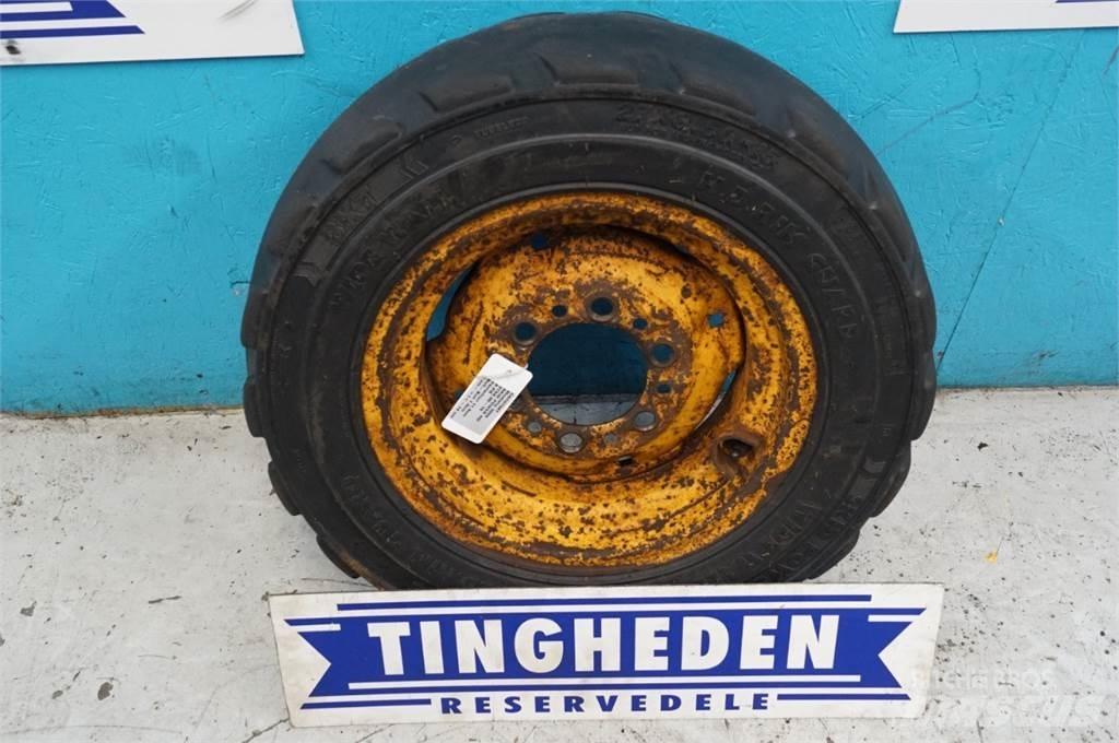  15 27X8.50-15 Tires, wheels and rims