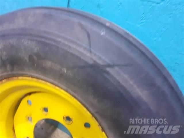  16 7.50-16 Tires, wheels and rims