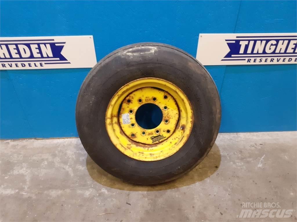  16 7.50-16 Tires, wheels and rims