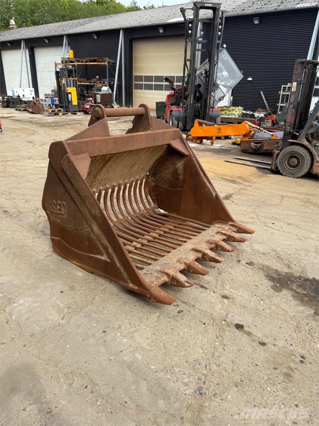  1700mm Screening buckets