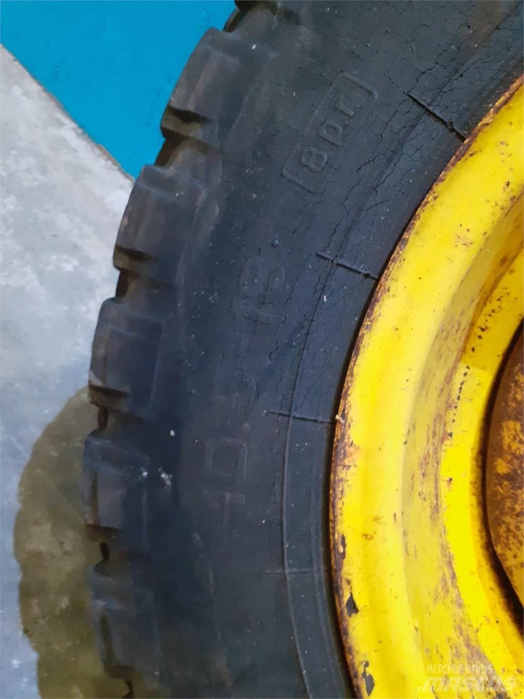  18 10.5-18 Tires, wheels and rims