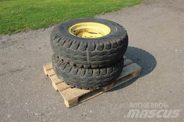  18 12.5/80-18 Tires, wheels and rims