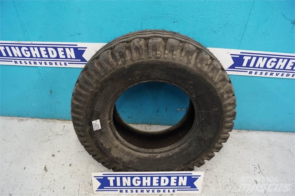  18 12.5/80-18 Tires, wheels and rims