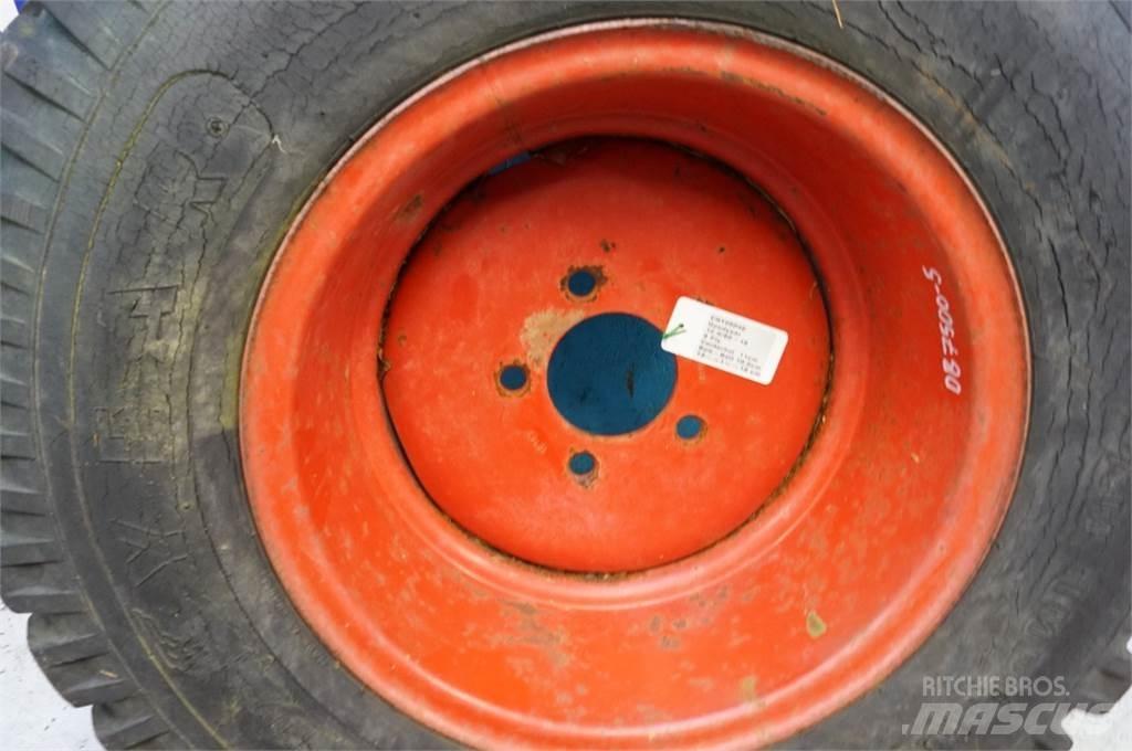  18 12.5/80-18 Tires, wheels and rims