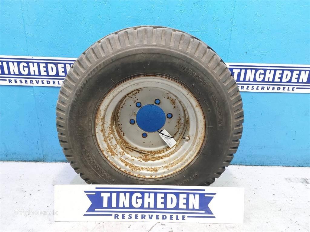  18 12.5/80-18 Tires, wheels and rims