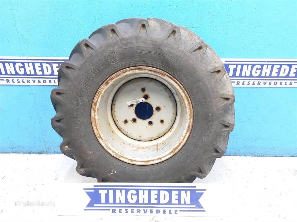  18 12.5/80-18 Tires, wheels and rims