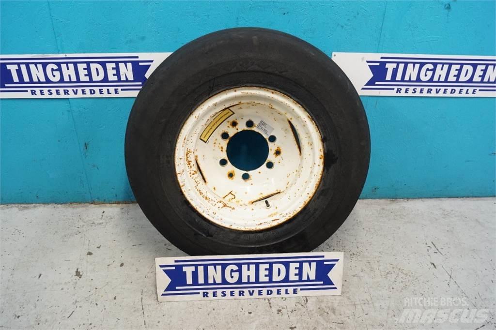  18 13.0/65-18 Tires, wheels and rims