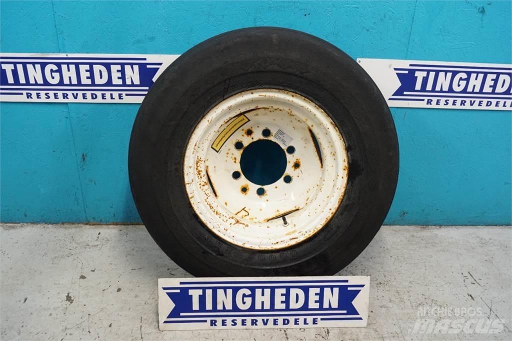  18 13.0/65-18 Tires, wheels and rims