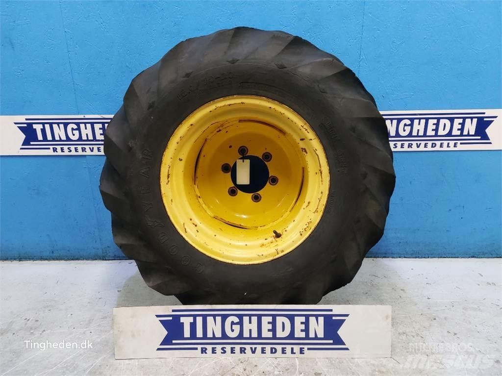  20 16.0/70-20 Tires, wheels and rims