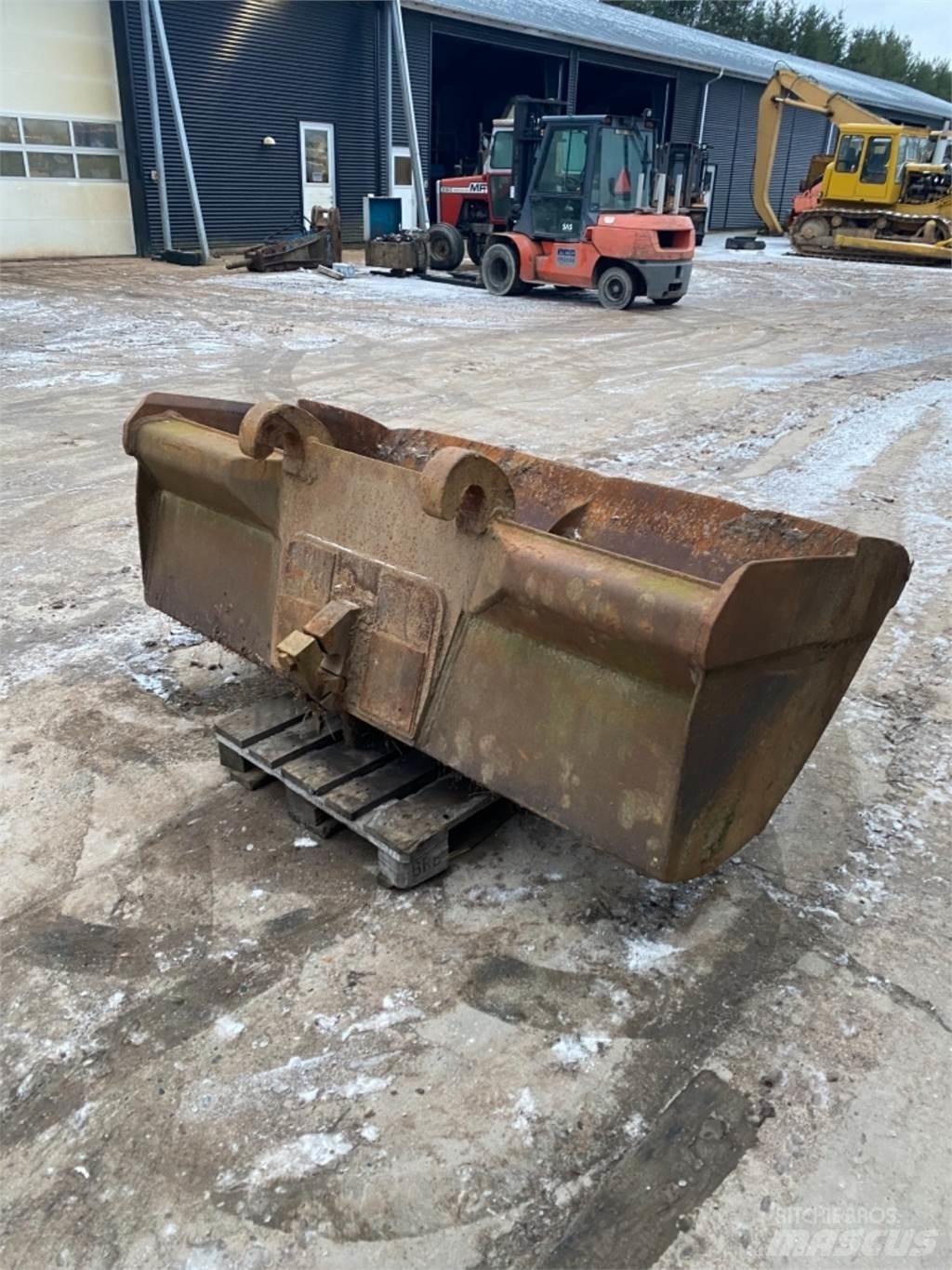  2000mm Buckets