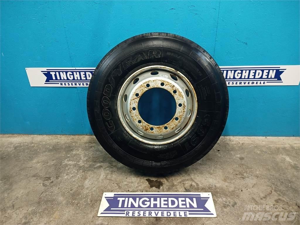  22.5 315/80-22.5 Tires, wheels and rims