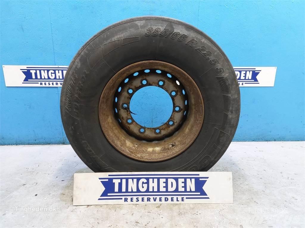  22.5 385/65-22.5 Tires, wheels and rims
