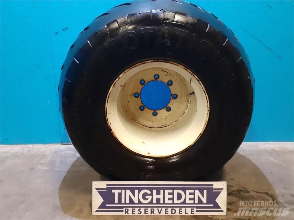  22.5 700/45-22,5 Tires, wheels and rims