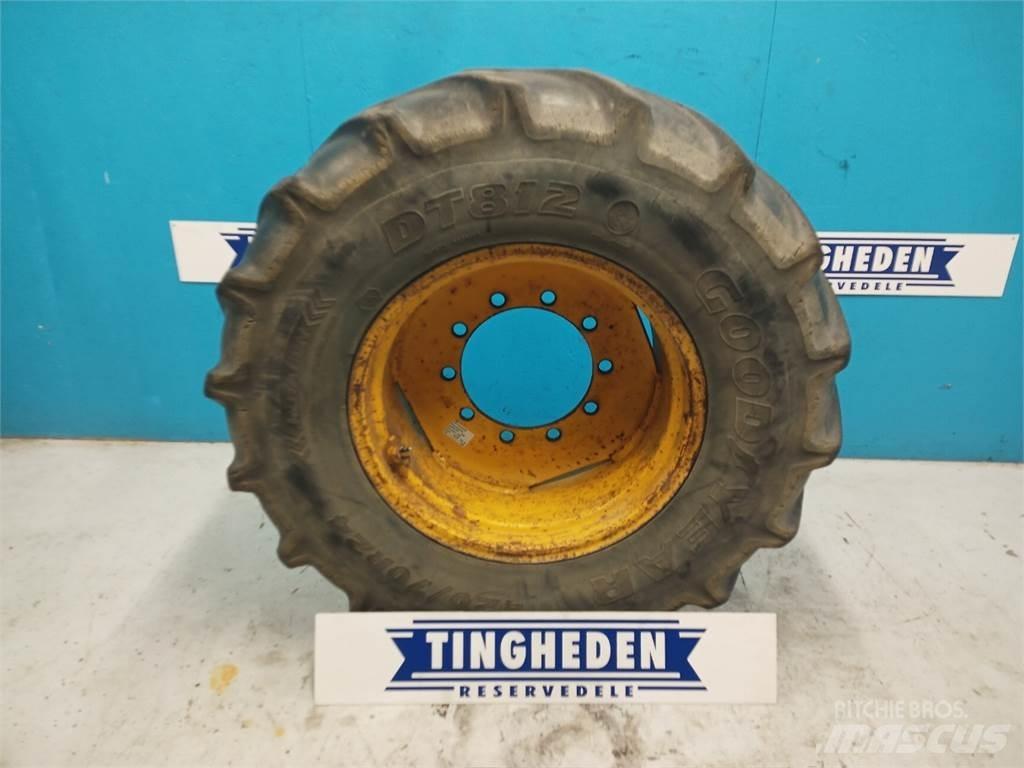  24 420/70R24 Tires, wheels and rims