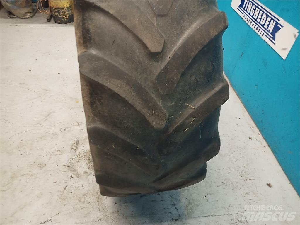  24 420/70R24 Tires, wheels and rims