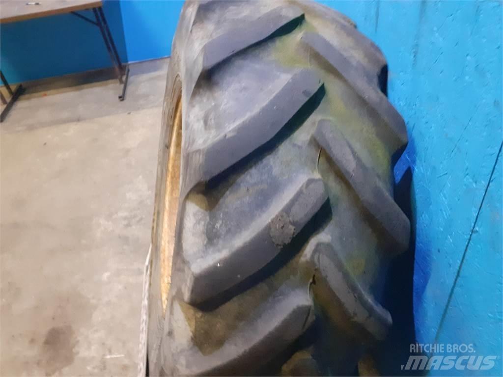  24 460/70R24 Tires, wheels and rims