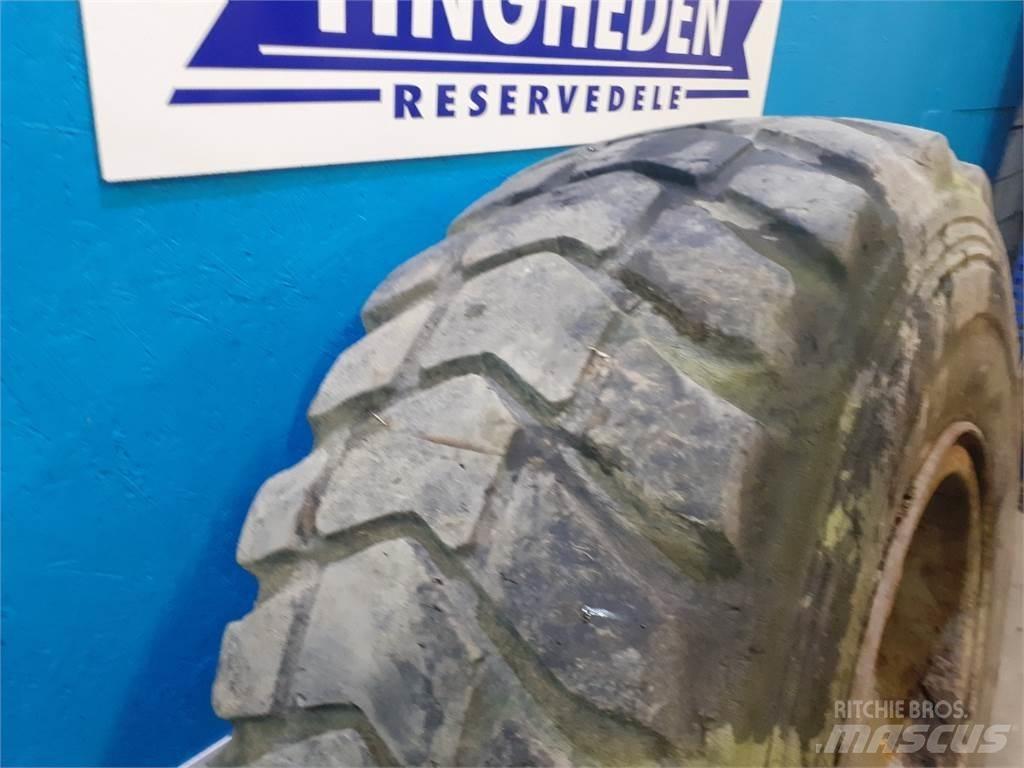  25 20.5R25 Tires, wheels and rims