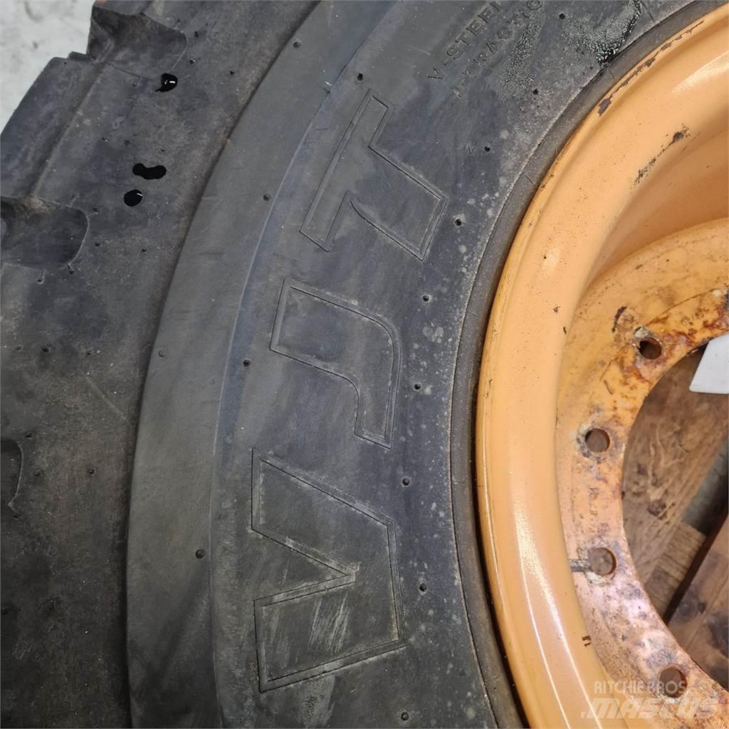  25 20.5R25 Tires, wheels and rims
